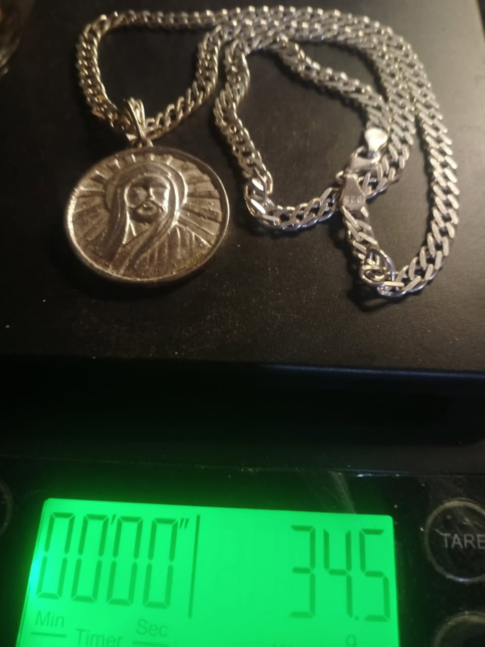 قلادة وزنجل (غير مستعمل) فضة 925 الوزن 34.5 السعر مع التوصيل 125 الف (سعر الغرام 3500 سعر مخفض)


**إذا كنت صاحب هذا الإعلان وتريد حذفه لأي سبب، رجاءا أرسل رسالة إلى الدعم الفني**