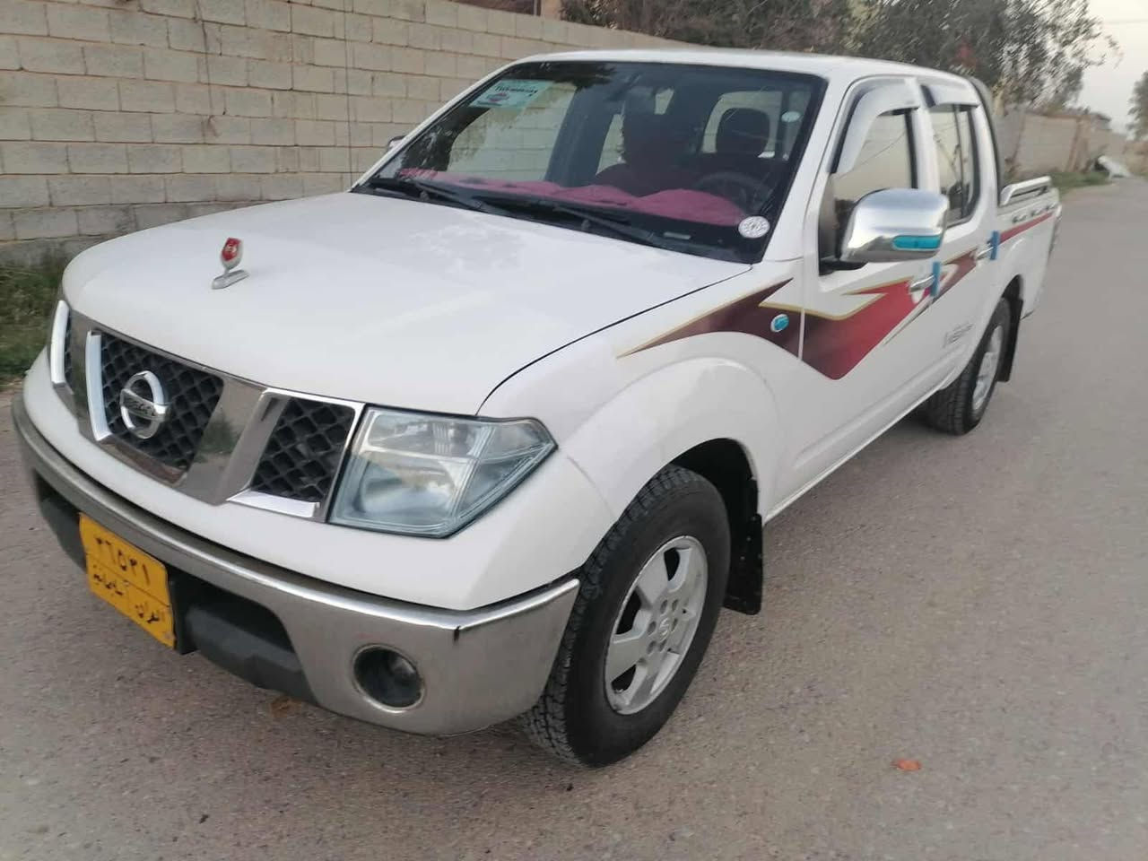 سلام عليكم نيفارا للبيع موديل 2009 رقم سليمانيه سنويه نهايت 2026 تنتهي محور مكينه 3000 بيهه قطعه وحده تدفئا تبريد شغال السعر 86 وبيها مجال حك الجيه 
مكان ديالى حمرين 

‭0787 669 5027‬
