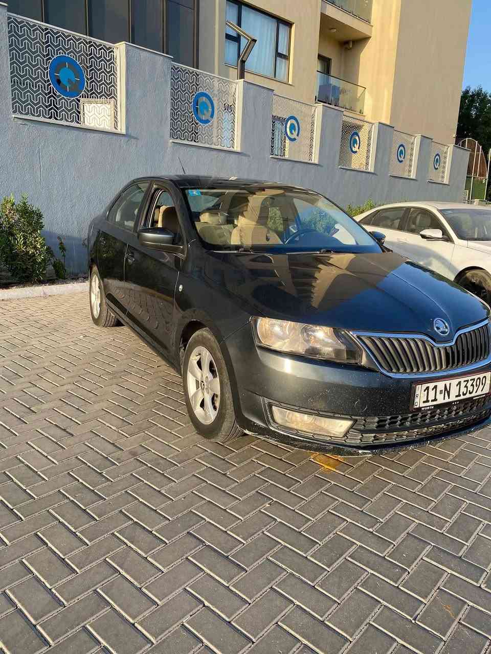 السلام عليكم 
سكودا رابيد ٢٠١٥  
مكينة ١٦٠٠ تنفس طبيعي 
رقم بغداد الجديد مكفولة من الحادث والصبغ 
مكينة وكير مكفولات شرط الفحص
السعر ٧٧ورقة  وبيها مجال 
الشراي يتصل مكاني بغداد حي الجهاد 
***********
