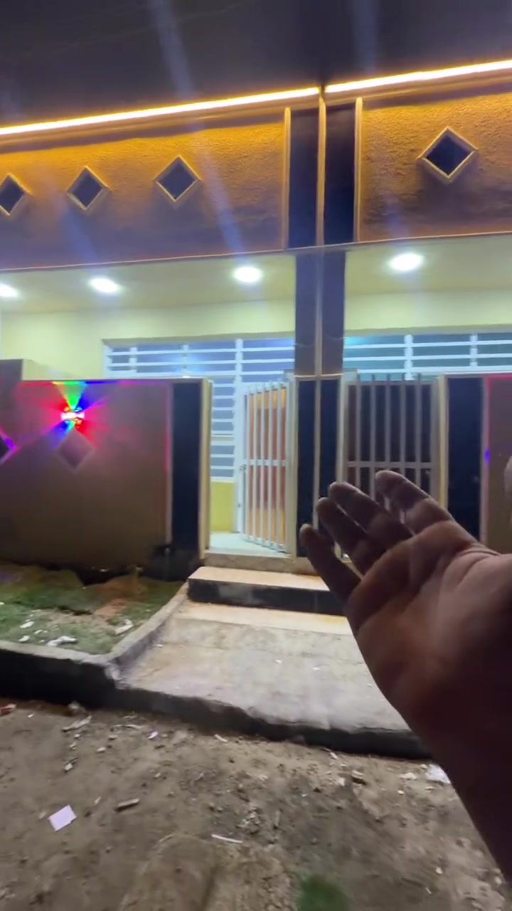 سلام عليكم بيوت لبيع طابو طرف عل طابو عل طابو كاظميه  مساحه بيت واحد 50 متر بناء جديد طابوك جمهوري ***********

