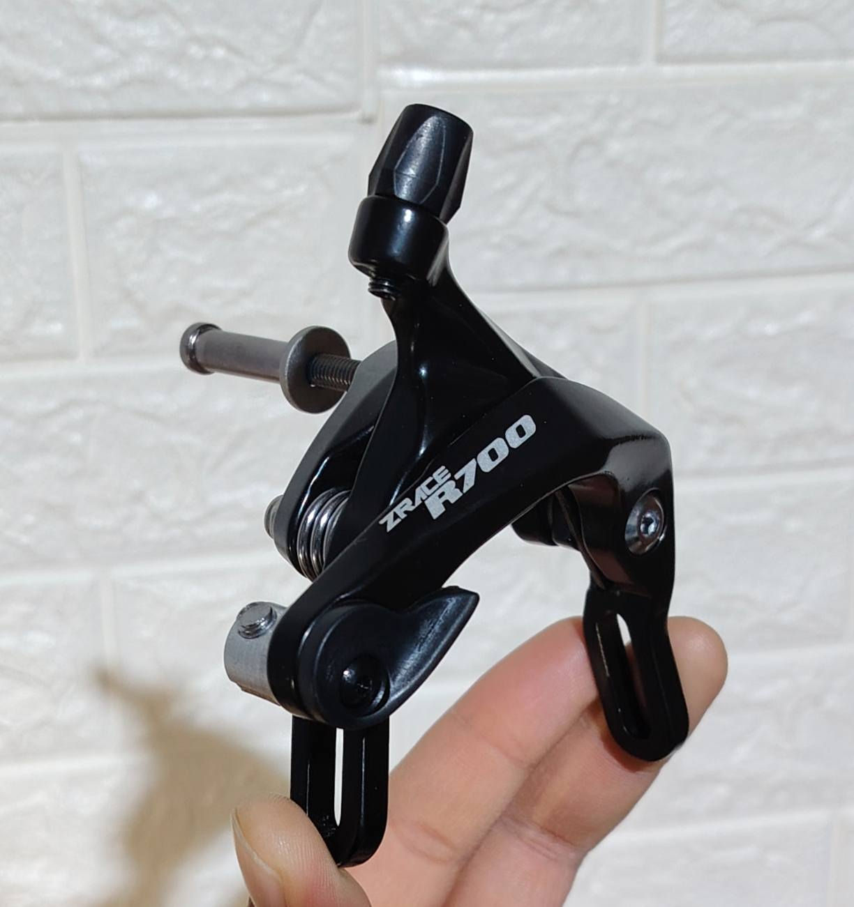 السلام عليكم /متوفر ✅
اطواكه بريك ماركه ZRACE / موديل R700
غير مستخدم جديد 💯

خدمه التوصيل الى جميع المحافظات🚚
واتساب *********** 📲
