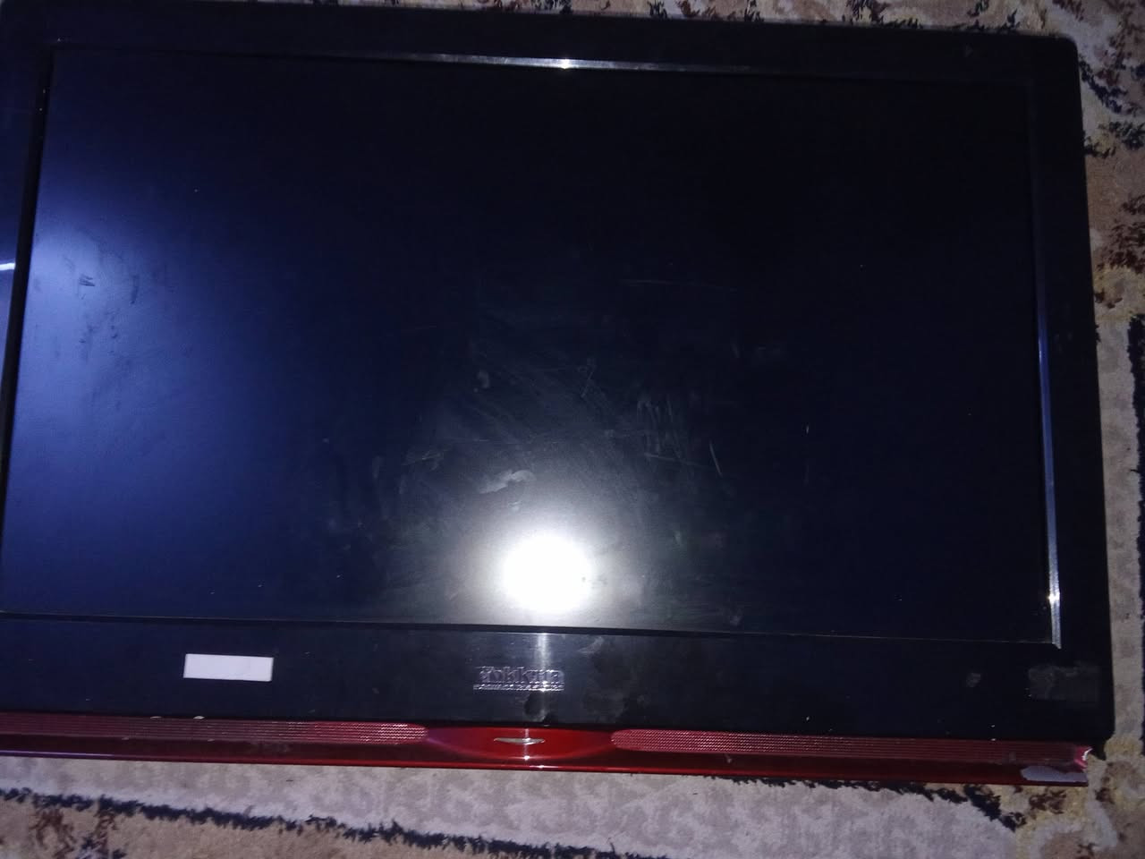 سلام عليكم تفزيون تكمه للبيع السعر 40 وبيها مجال ***********
