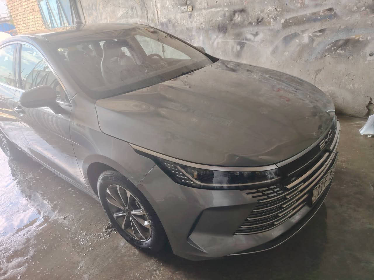 السلام عليكم بي واي دي دستروير ماشية ٢٩ الف بيهة رصعة باب الخلفي رصعة جاملغ امامي مصلحة دحجة بداية البنيد المايعرف شنو فرق الدستروير عن كن بلاس و
سيل5 هاي تجي كير ماوس حساس اطارات كشنات سبورت شاشة كبيرة قلابة عارضهة ١٧ و ٣٥٠  قفل نهايتهة بدون عملة عنواني بغداد البلديات ***********
