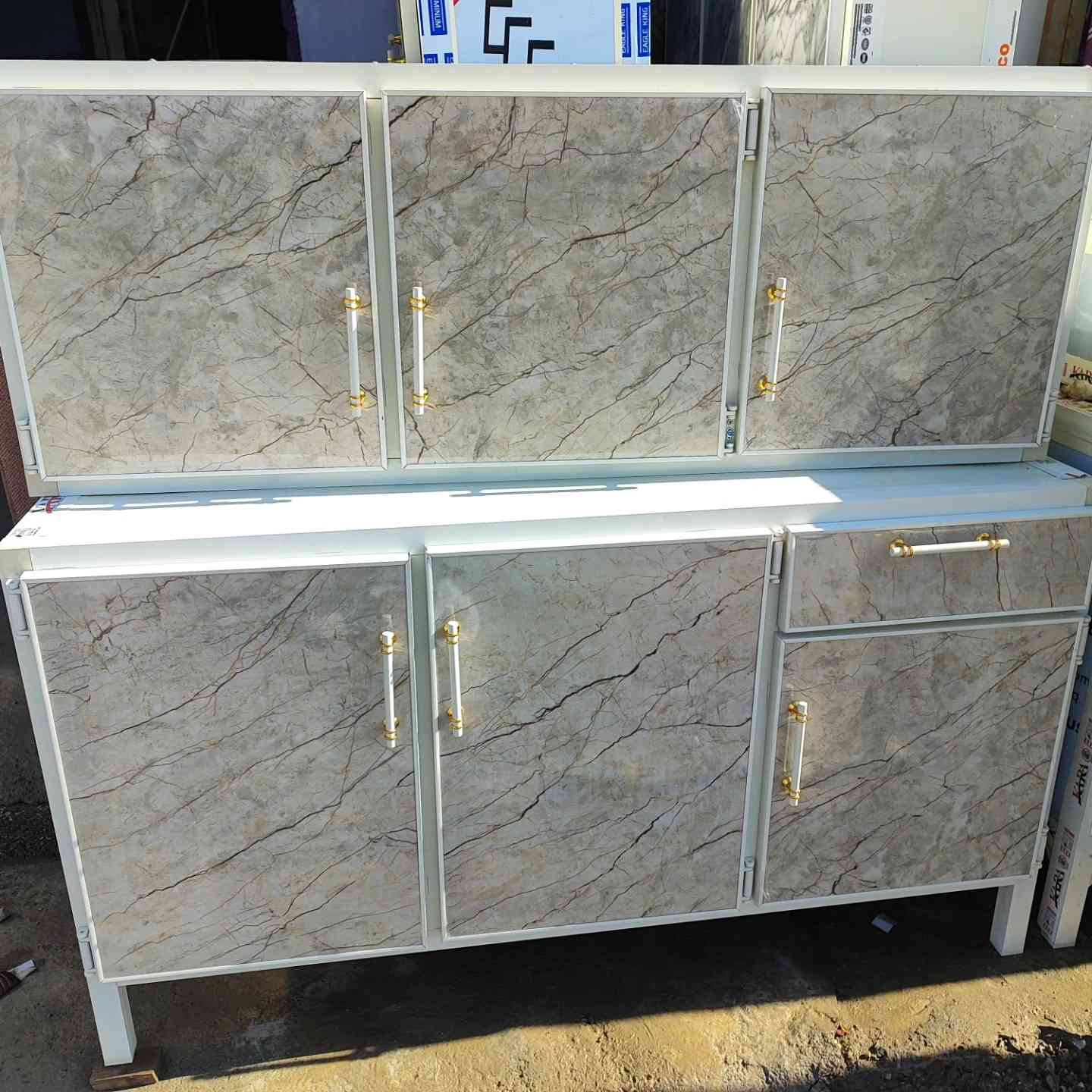 بسم الله الرحمن الرحيم 
كاونترات متر ونص 
***********
