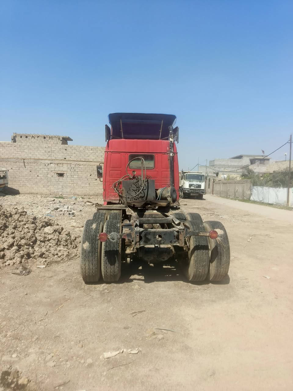 سلام عليكم رأس تريله سكانية رقم نكليزي بسمي مجموعة بأجر كير ٥ب٥ مكينه ١٤٣ لاتنقيص لا بخر العنوان بغداد الحسيني الراشديه الرقم ***********
