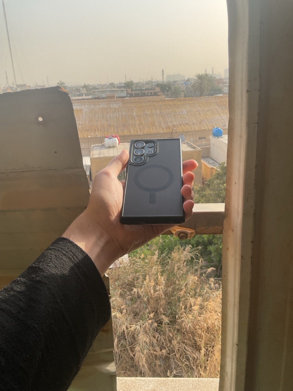 سامسونج s23 ألترا شرق واسط دبل سيم كارت ذاكرة 512 كامل مواصفات كله بلادي وكلشي شغال فول نظافة  مستعمل فترة قليلة بطاريته فول كلشي بلادي فقط مبدل ظهر 