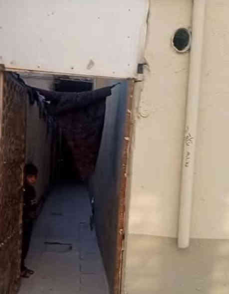 بيت ايجار 50 متر للاجار قريب ميلاد حولي
قريب على مدرسة المستجار

سعر الايجار 200الف عدا الماء والكهرباء ***********
