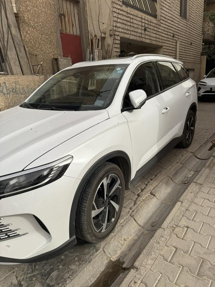 السلام عليكم للبيع BYD سيليون 05 ماشية 3 الف على وضعها مكفولة لسيارة عدة هل طخة لورة  
***********
