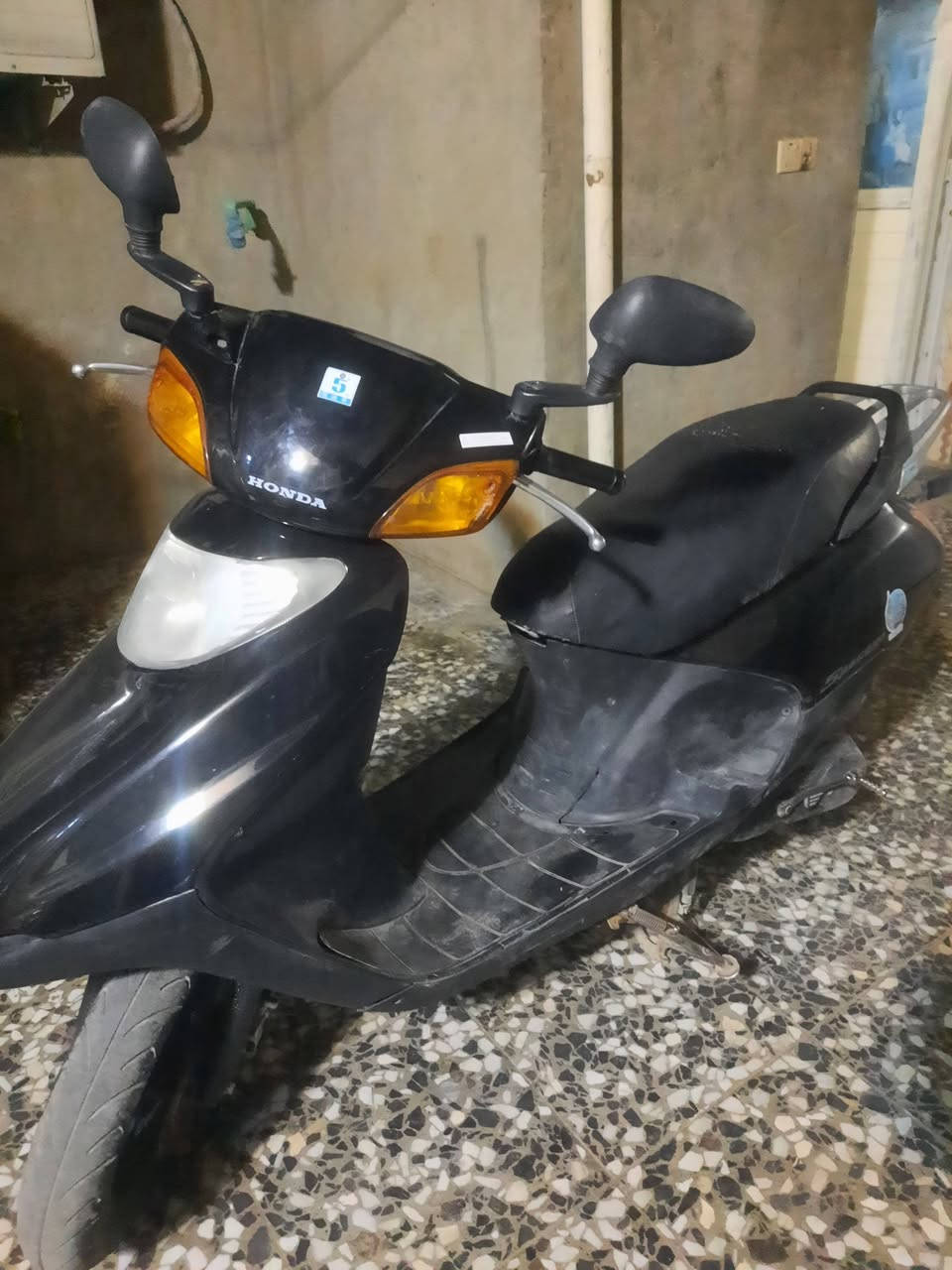 السلام عليكم
دراجه ياباني اسبيسي 
دراجه نضيفه و حلوه 
سعر 550 و بيهة مجال بسيط 
مكاني بغداد العبيدي 
***********
