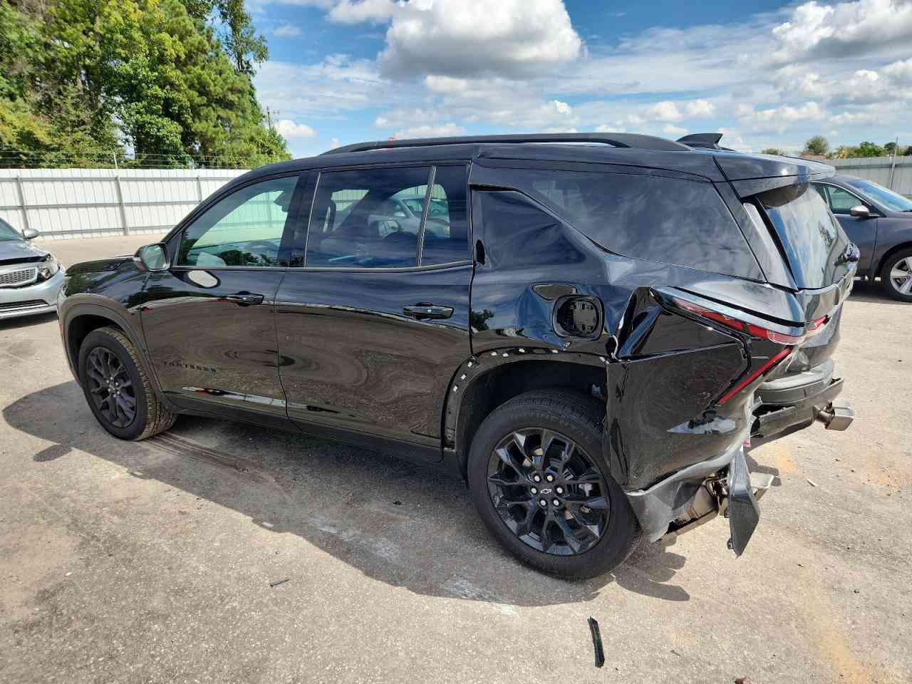 السلام عليكم
‏‎‏‎ للبيع سيارة داخل  دبي مده الوصول الى دبي تاريخ  3/7 

بدون تصليح وبدون كمرك ع وضعها  

🚘نوع السيارة : TRAVERSE LT Black Top بدون ايرباك 

🚗الموديل:2025 

🛣عدد الأميال المقطوعة:  (22 ) الف ميل فقط 

🛠حجم المحرك:2500  تيربوا

⚙السلندر:4

الحادث: كما موضح في الصور 

للإستفسار  والاتصال  واتساب على الأرقام التالية:***********   

#تخدم_الي_عنده_كتاب_شهداء
