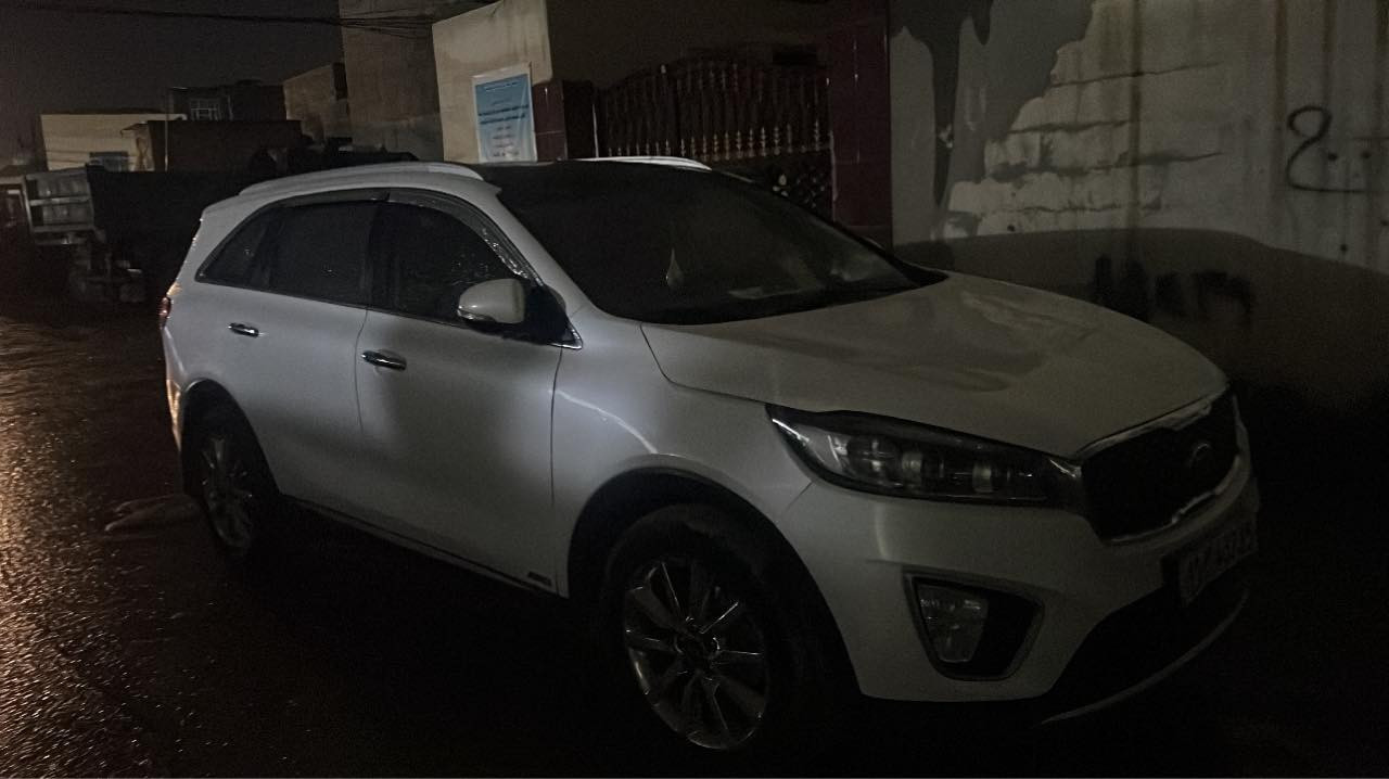 سلام عليكم وصلاة وسلام على سيدنا محمد وعلى اله محمد من لبيع فقط سيارة سورنتو 2016. وارد خليجي رقم بغداد انكليزي سنويه 2028 يلا تنتهي بيها قطعتين تبديل بلادي بنبد وجملغ من جيهة السائق ابيع بجم كامل سيارة فول موصفات فول بصمه كشنات جلد كشنات كهرباء بانوروما سبعه راكب ثلاثه قطع تبريد مري شفط سته سلندر سيارة كلش حلو ونظيفة سعرها ١٧٥ $وبيها مجال وهلا وسهلا تحياتي لكم جميعا جوال ***********
