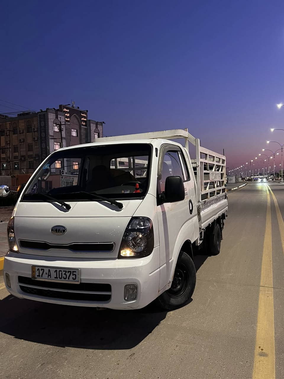 سلام عليكم كيا بنكو نثيه موديل2014سياره كفاله بيه طخه بارد وتكحيل بسيط كلش وبيه خيط بخار تنقيص دهن بسيط كلش وسياره نضيف رقم الشاصي شرط سياره جاهزه مقدم السياربعده على وضع الشركه رقم جديد المكان السماوه السعر 103وبيه مجال المو شراي لا يتصل ***********
