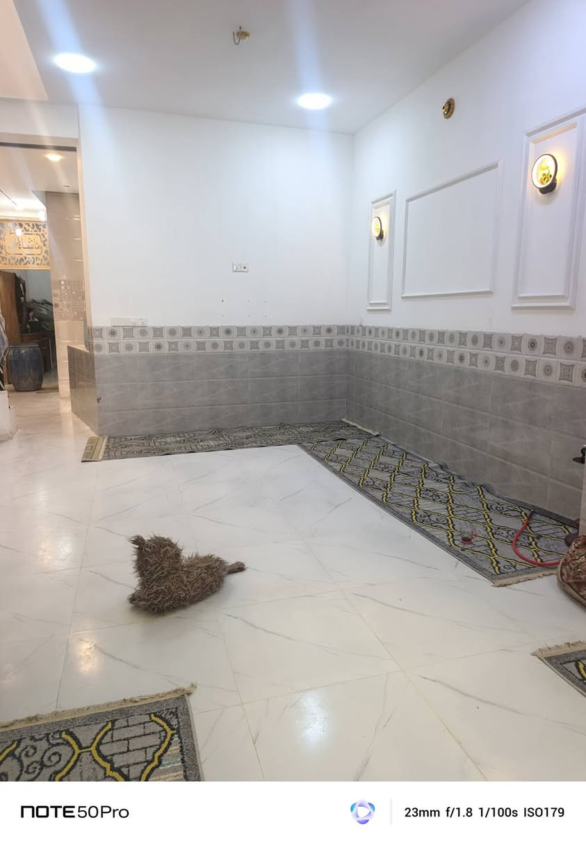 بيت 100متر طابق ونص  كربلاء حي القدس بناء حديث درجه اولى للبيع
***********
