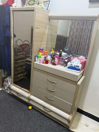 غرفة نوم • غرفه اخشاب • للبيع