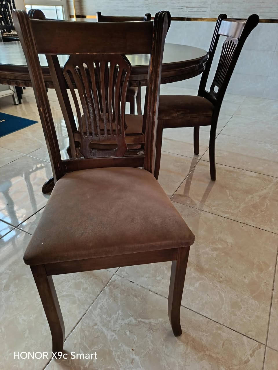 ميز طعام صاج اصلي حجم كبير مع عدد كراسي اربعه
الي يريده يستفسر خاص سعر مناسب جدا......


**إذا كنت صاحب هذا الإعلان وتريد حذفه لأي سبب، رجاءا أرسل رسالة إلى الدعم الفني**