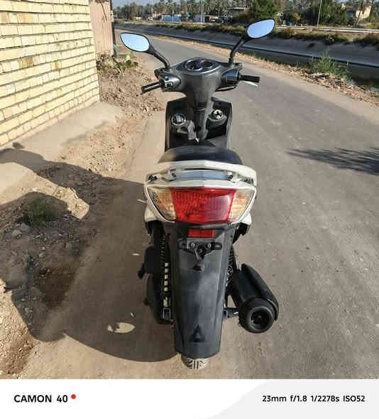 السلام عليكم للبيع دراجه سكنز فحل ياباني خطين  نوزل رمبه جديدة جدا شلعه فووول ماشية ١٠ الاف فقط كهربائيات شغاله لايت عالي وناصي اشاير تايرات جدد قبغ نفخ ستان كهربائي السعر ١٢ ورقة قفل الشراي يتصل ***********
