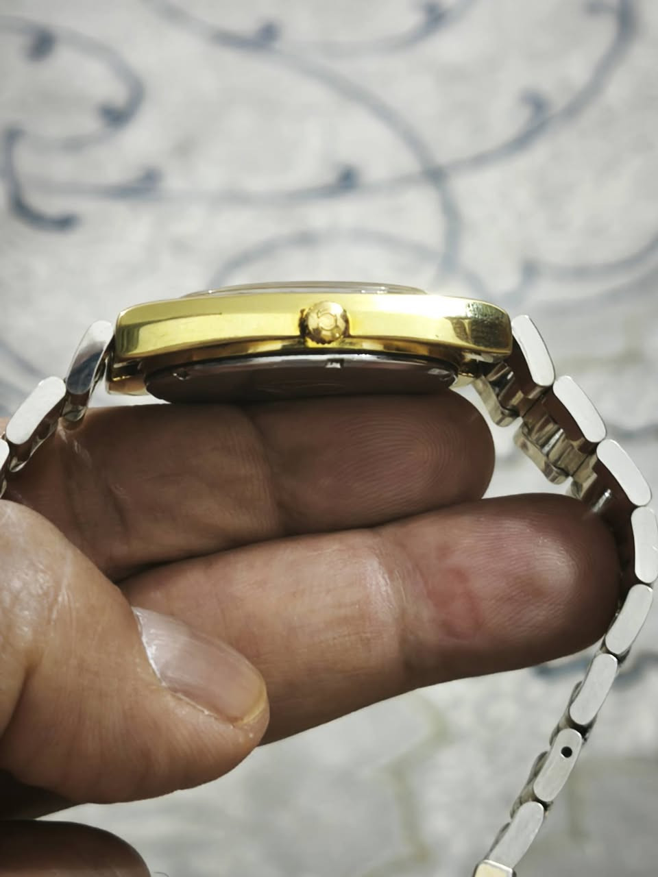 اوميكا جنيف اوتماتيك قطر ٣٦ نظافه ممتازه.
للاستفسار خاص


**إذا كنت صاحب هذا الإعلان وتريد حذفه لأي سبب، رجاءا أرسل رسالة إلى الدعم الفني**