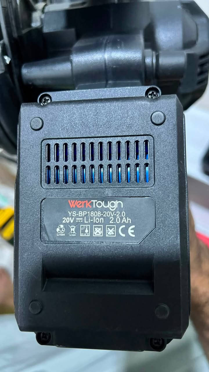 المنشار الدائري اللاسلكي هو من طراز WerkTough CS01، ويعمل ببطارية 20 فولت.يتميز الجهاز بسرعة قصوى تصل إلى 4000 دورة في الدقيقة، وهو مناسب لقطع الخشب والبلاستيك والمعادن اللينة.تتضمن الحزمة عادةً دليلًا موازيًا وثلاث شفرات منشار ( السعر  ٧٥ الف واصل  ( *********** )
