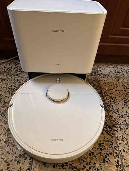 جهاز تنظيف  للبيع كنس ومسح نوعه شاومي  ***********
