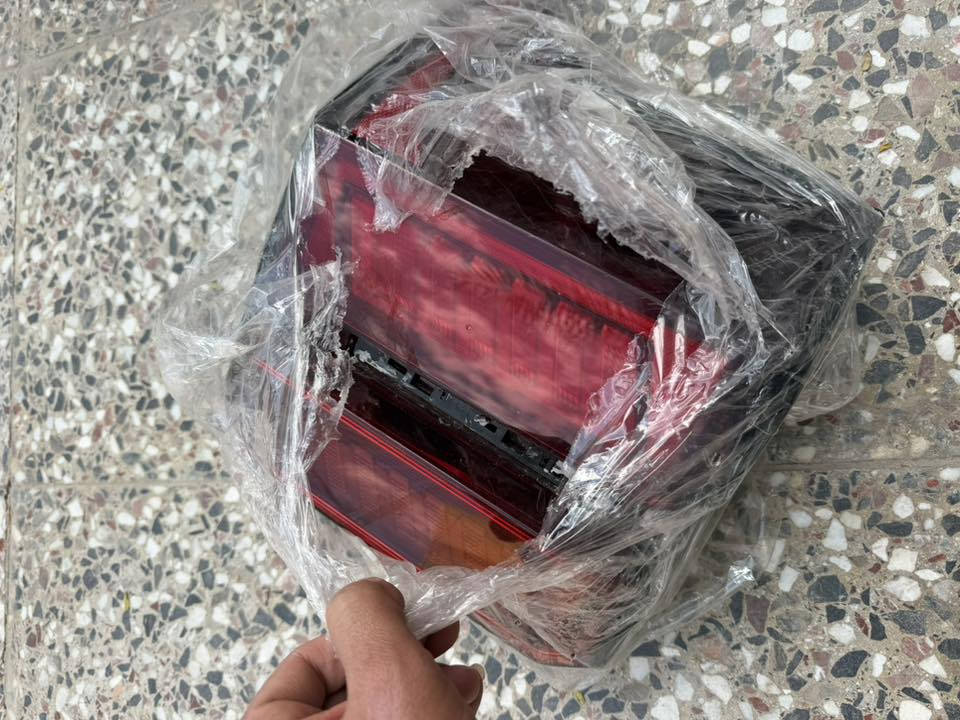 بك لايت يمنه سورنتو 24 25
سعره 150 الف وارد امريكي جديد  

***********
