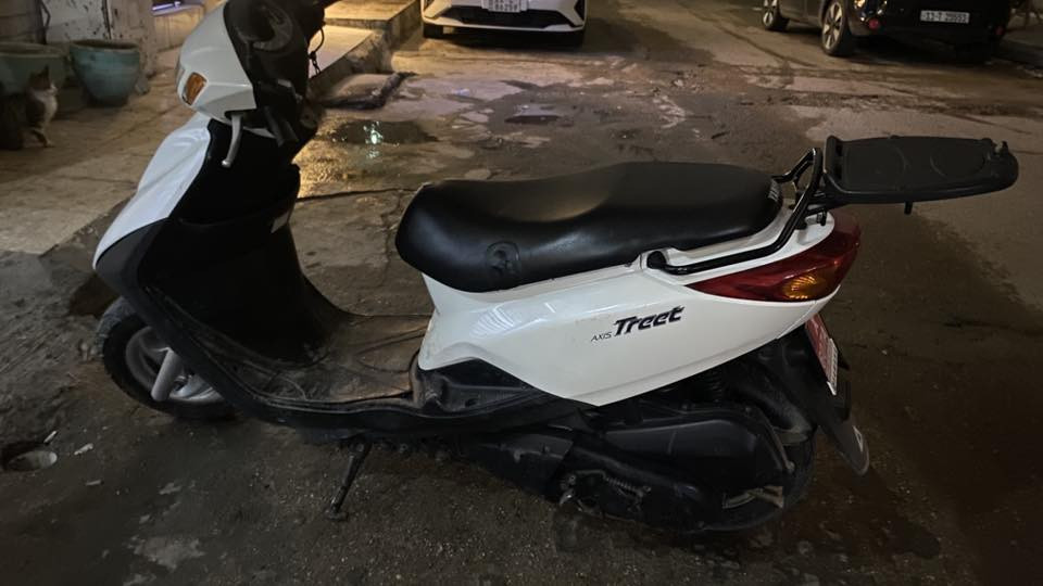 يالله سلام عليكم
اگزز للبيع نوزل 
نكرة سلف بگل وكت 
شلعه ومعدل خير من الله 
كلشي ممبدل بيها ماشيه 37 الف فقط 
تجي تفحصها عجبتك على عيني وعلى راسي 
قبل أسبوعين اخذتها ب13$ ومحتاج الفلوس ضروري 
صراحتًا ب10$ وبيها مجال بسيط مكاني الرحمانية قرب كورنيش البيروتي  ، اتصال ***********
