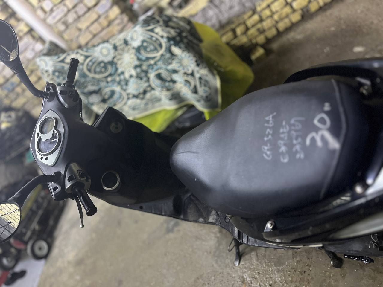 السلام عليكم دراجه للبيع سكنز فحل كوري كفاله عامه صار 20يوم امنزله من الرمبه السعر مليون 300 اوبيه مجال مكاني البلديات حي التراث ***********
