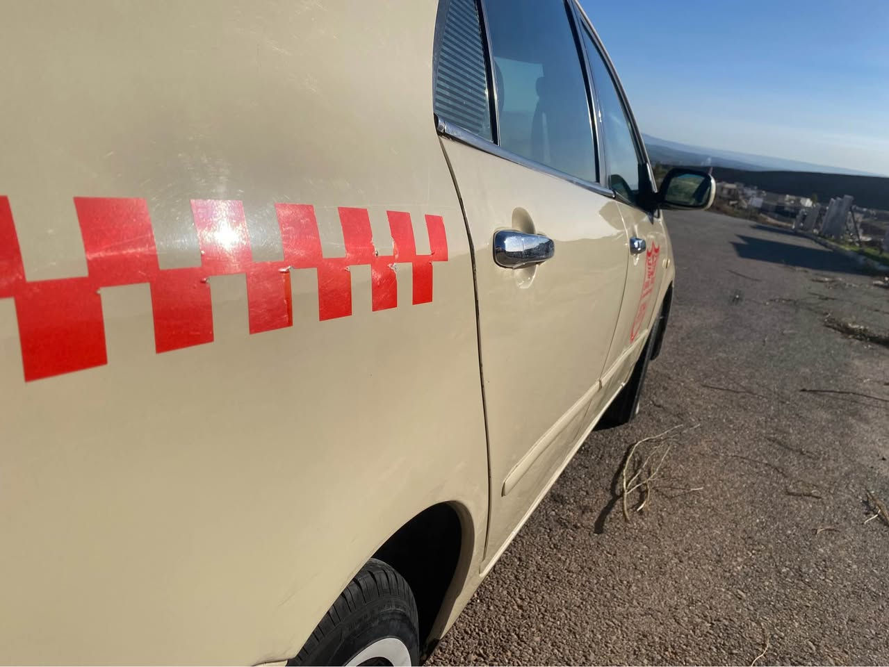 کرۆلا ٢٠٠٥  ناوزەرد 
گێڕ تۆماتیکی مەکینە گەورە پیشو پشتی هەیەتی  ١ پارچەی رەشە  سەنەوی ٢٠٢٥ رەقەم باریک هەولێر 
سەنەوی بەناوی خۆمە  
نرخی ١٠٦ وەرەقە 
رەقەم  *********** كويسينجاك, أربيل
