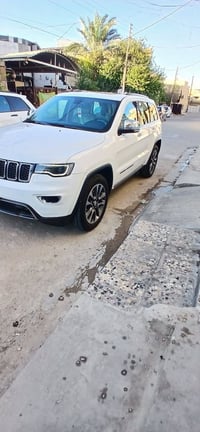 جيب للبيع موديل 2018 خليجي  مواصفات بنراما فتحتين كشنات جلد كشنين تدفئ...