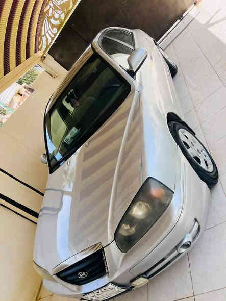 السلام عليكم النترا2004 مصبوغة للجمالية صدر خلفي أمامي جديد كير محرك نضيف تخم تاير سيارة نضيفة مال بيت  رقم بغداد باسمي سنوية لل 2027 السعر 75 وبيه مجال العنوان ديالئ سراجق للاتصال ***********
