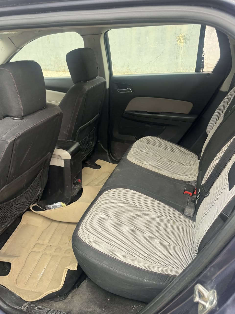 GMC TERIN 2012 ادوات متوم كامل
محرك 6v
تبريد تدفئه كهربائيات كلها شغال سيارة بس شغل واطلع كلشي مناقصها كير ومحرك شرط 
السعر 57 
***********
