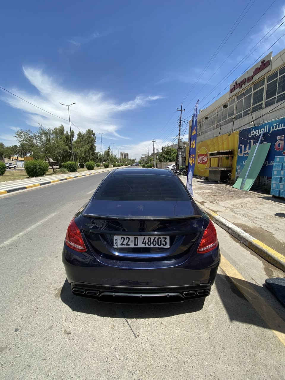 يا الله  
السلام عليكم حبايب 🌹

كيك ألماني 🇩🇪  
عليها كت بلدي

مرسيدس C300 موديل 2017  
فول مواصفات للأخير

• سونار + صور حادث بالمنشور  
• شواصي لغود، مكينة وكير وحدادية وكهربائيات كلها كفالة  
• رقم أربيل  
• عداد 76 ألف  
• سيرفس صفررر  
• فقط باب السايق صبغ سونار

السعر/ 210$ وقابل للتفاوض البسيط

العنوان: بغداد - حي الجهاد

للاستفسار خاص أو واتساب فقط ***********
