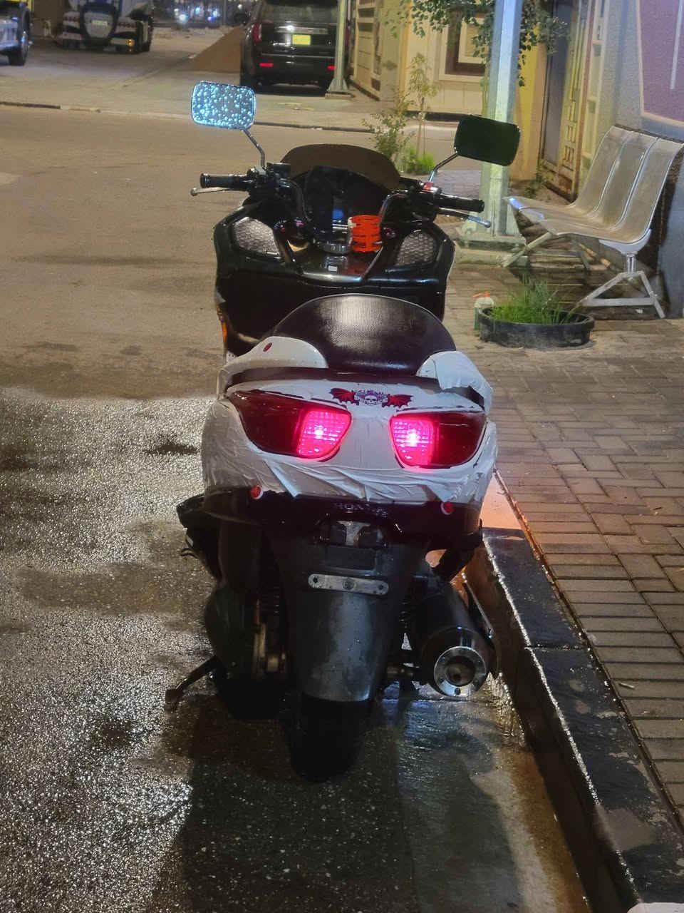 السلام عليكم 
للبيع دراجه فورزه 08 الدراجه ما عوزه شي تخبل شلعه ومعدل ونضافه ومال جناي الدراجه معروفه مواصفاته 
السرعه 160 تايرات جدد. راديتر الدراجه نوزل مو كابريتر 
المكان بصره كزيزه *********** واتساب + اتصال 
السعر مليون و ٣٠٠ وبيهة مجال المؤشراي لا يتعبني
