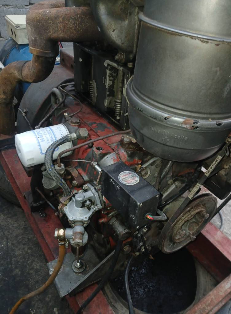 سلام عليكم
للبيع مولد دويز ٢ مستم حجم ٩١٢ الماني المحرك مامفتوح  مشتري على ايدي راس توليد ١٠ كيفي ماخذها من شركة الحارث ملف نحاس 

المولد جاهز من كلشي  تشغل واطفاء اوتو 

باتري جديد خزان كاز سعة ٥٠٠ لتر 

المكان الفلوجه  حي الجامعة  السعر ١٨$ وبي مجال 

***********
