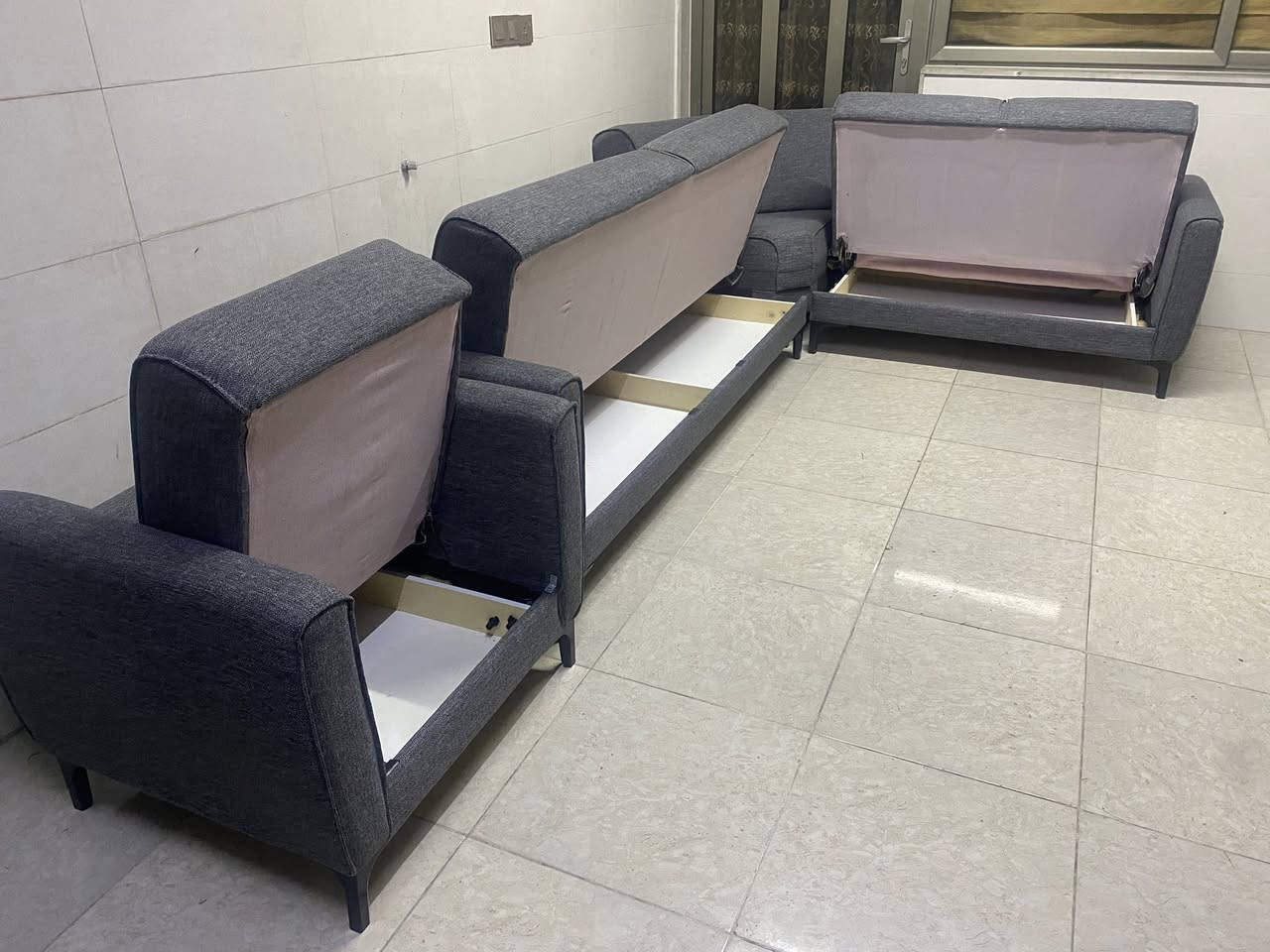 كورنر  تركي 7  نفرات ماركه SADF   نضيف سرير ومخزن قماش كتان مقاعد سبرنك   وايضاً تكدر تغير بالاتجاهات يمين او يسار حسب قياسك  عنوان اربيل فرمان بران للتواصل ماسنجر واتساب ***********
