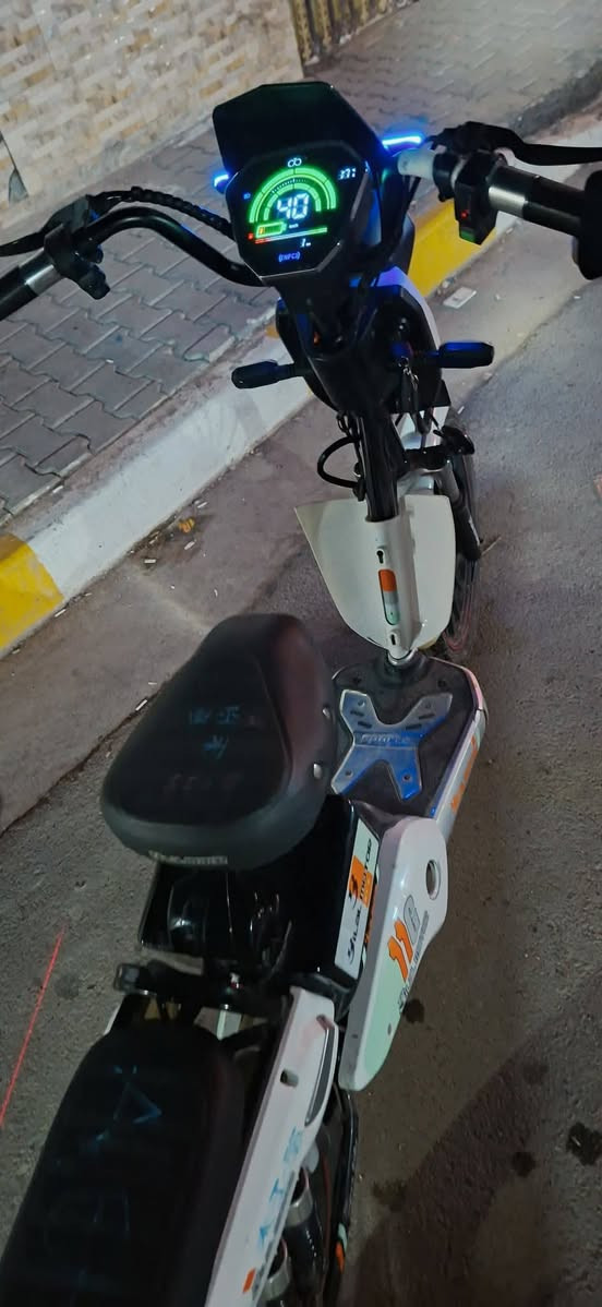 دراجه شحن C11
 بطارياته تعبانه كهربائيات كله شغاله
 السعر 130


**إذا كنت صاحب هذا الإعلان وتريد حذفه لأي سبب، رجاءا أرسل رسالة إلى الدعم الفني**