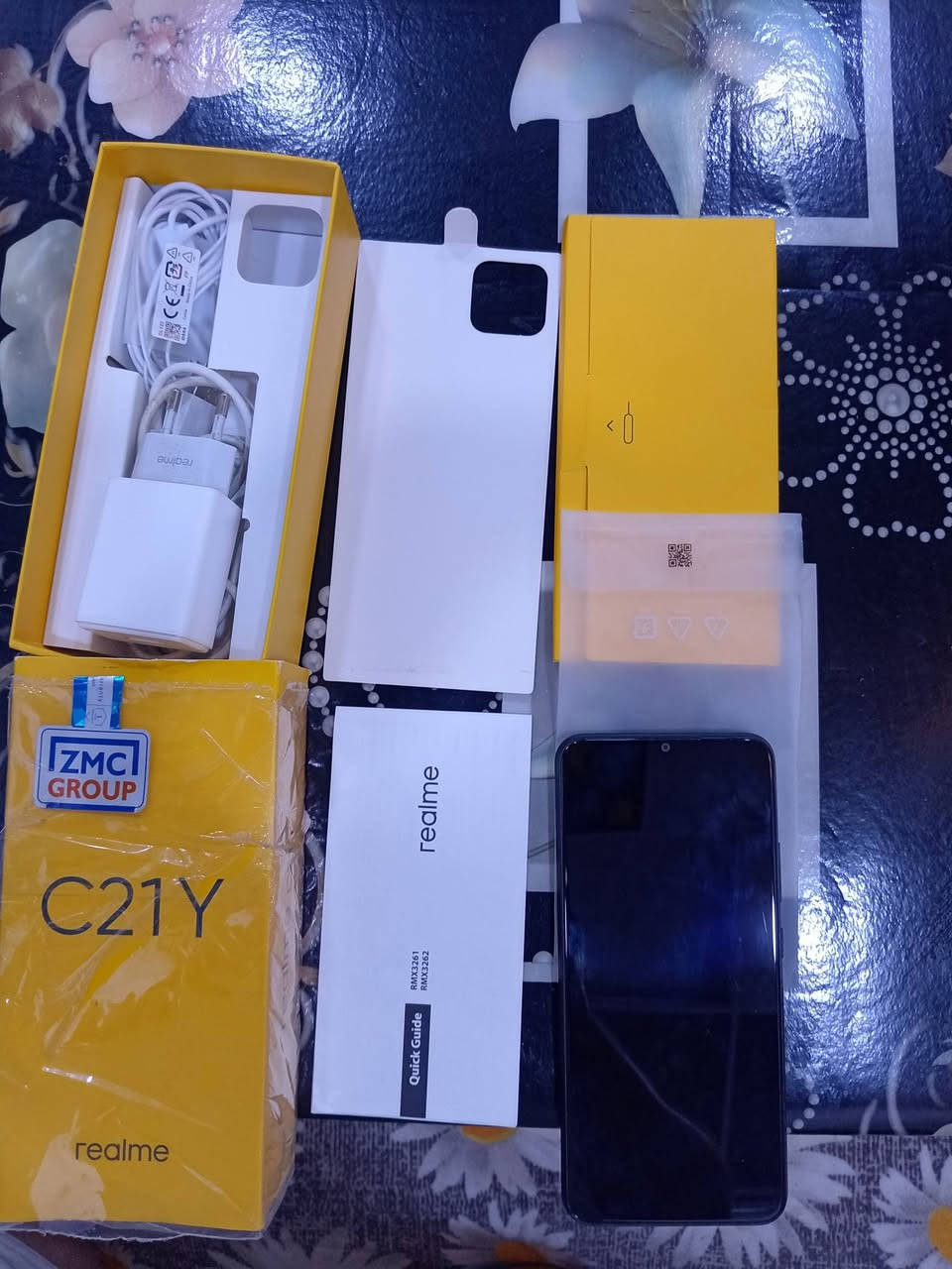 جهاز ريلمي c 21Y اخو الجديد مستخدم اقل من شهر  ذاكره ٦٤  المعالج G35 رام ٤ الكامرا ١٣ ميكا بكسل البطاريه ٥٠٠٠ واط  بصمه خلفيه يدعم شبكه G4 نظام اندرويد 10 السعر  ١٣٠ الف  الاتصال على الرقم *********** بيه واتساب
