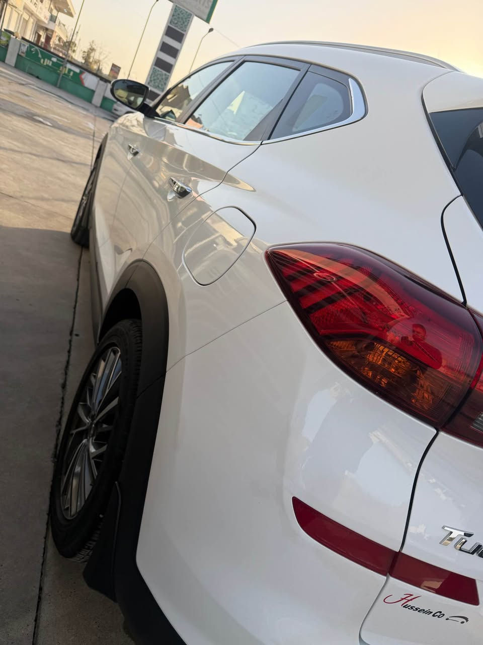 سلام عليكم هيوندا توكسون موديل ٢٠١٩ وارد خليجي كوري اصل 
ماشي ٨٠ الف كيلو متر 
مواصفات 
فول ما عدا فتحة 
حساسات امامي و خلفي كامرة تحكمات ستيرن باركين 
موبايل شحن ٥ ويل كرون اشاير بل مرايا ثلاجة 
بعد مواصفات اخرى 
سيارة ايد واحد سنوية ٢٠٣٠ دفتر بنزين 
كفالة عام دعامية لدعامية 
عنوان كركوك سعر ٢٢٠ و بي مجال 
*********** كركوك, العراق
