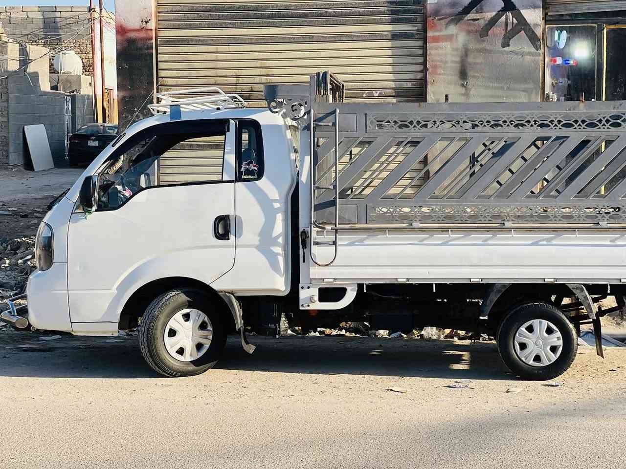 سلام عليكم اخوان كيه بنكو مديل 2016 سياره نضيفه وجاهزه من كلشي شغل وطلع من عده تبريد  رقم نكليزي واسط كفاله من الدعاميه الامام لدعاميه الخلفيه نفس ال بصوره. ***********
