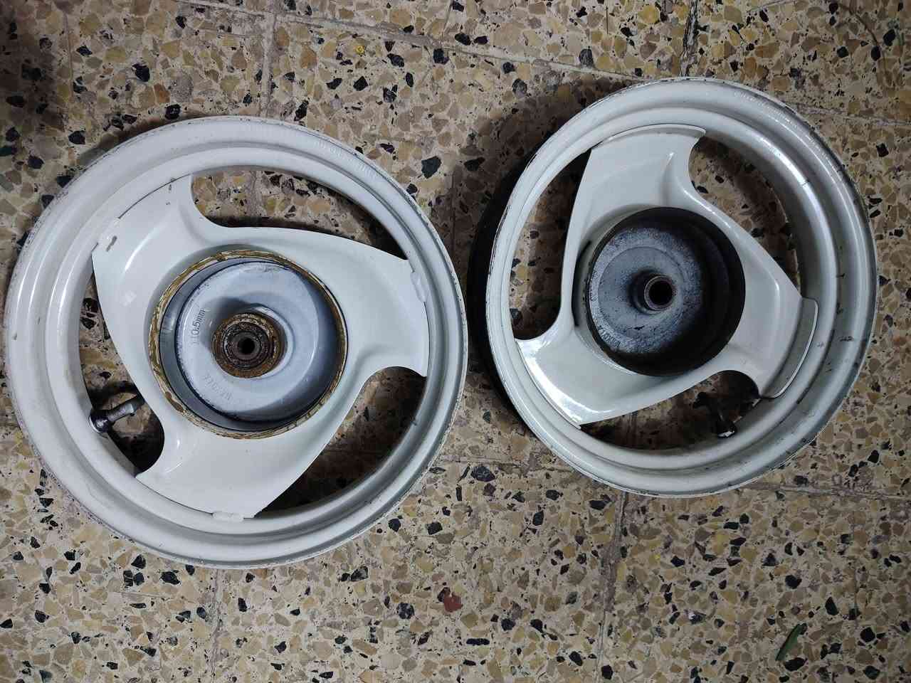 ويله لل بيع  البيض 20 السلفر 15 شراي اتصال*********** مو شراي لا تعبني ❤
