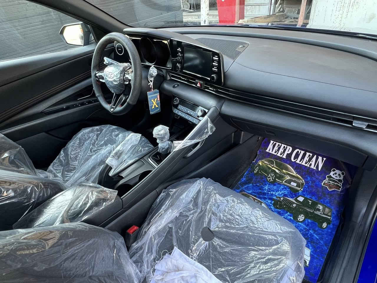 سلام عليكم 
الانتره 2022 ان لاين 
وارد امريكي بدون ضرر

تقرير غرق ما داخله قطره ماي تعمل وتسير
سياره جديده كلش 
ماشيه 50 الف كيلو 

مواصفات 
فتحه سقف 
تتفئه بالكشنات وجلد مختمه ان 
كير عادي 7 نمر طياره
لايت زنون 
ويل كب 18 بلاد من الشركه
بك لايت لد متصل 
تحكم ستيرن عداد 260 
صوت صالصه بلادي 

السياره كفاله من الصبغ والضربه والتبديل 
رقم ميسان مشروع وطني بسمي حره مداور شرط

صور الحادث مرفوقه بالمنشور 
مكاني ميسان للستفسار ***********

السعر 145 ورقه وبيه مجال  ما متواجد ع الفيس
