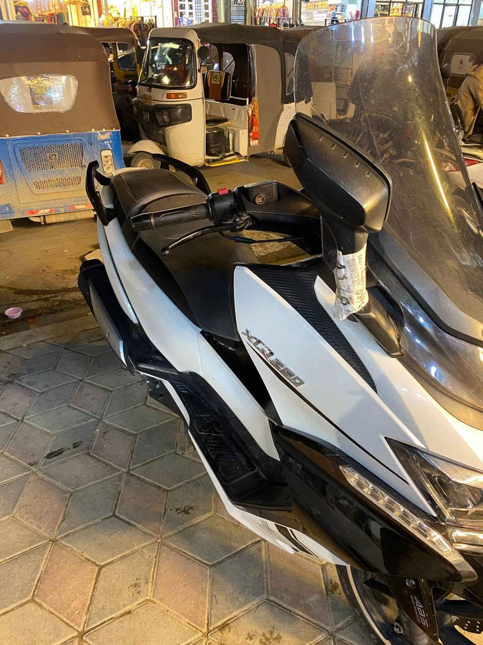 السلام عليكم دراجه للبيع موديل 25 الدراجه مقفوله كفاله عامه ماكينه مقفوله المكان الشعه دراجه اوراقها كامله سعر الدراجه ب 30 وبيها مجال رقم الموبايل***********
