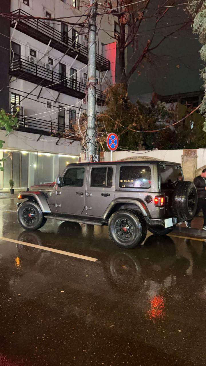 Jeep 2023 سعر 240 مجال 
وتساب +964 750 128 2552 زاخو, دهوك


**إذا كنت صاحب هذا الإعلان وتريد حذفه لأي سبب، رجاءا أرسل رسالة إلى الدعم الفني**