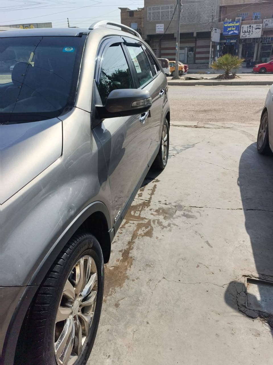 سلام عليكم سورنتو 2011
فول مواصفات بصمة بنورامه 3 قطع تبريد
محرك 6 سلندر 3500 
الضربة قطعتين صبغ بداية التكمة اربع أصابع توحيد لون قبق الصندوق نصة كلير السعر شدة وعشرين وبيهة مجال 
الرقم ***********
