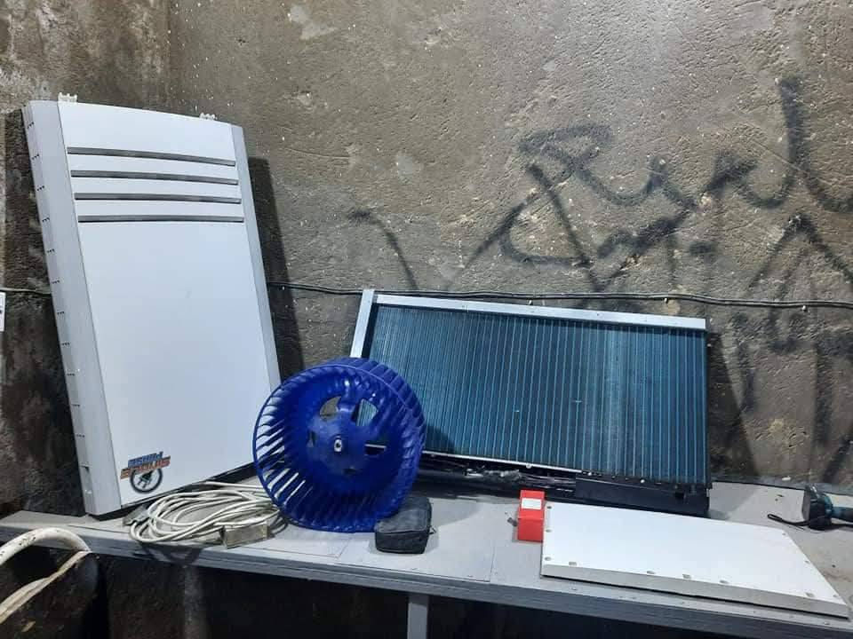 الورشه الفنيه لنصب وصيانة أجهزة التبريد 
شحن غاز وتصليح كافة الاعطال في المنظومه 
غسل موقعي لكل اجهزة التبريد جداري كنتوري  
فتح واعادة تنصيب المنظومة ونقلها من مكان الى اخر 
العمل في مناطق  المعوقين الرئاسه الكماليه العبيدي  البستان 

رقم الهاتف : ***********ابوسلام 
متوفر واتساب
