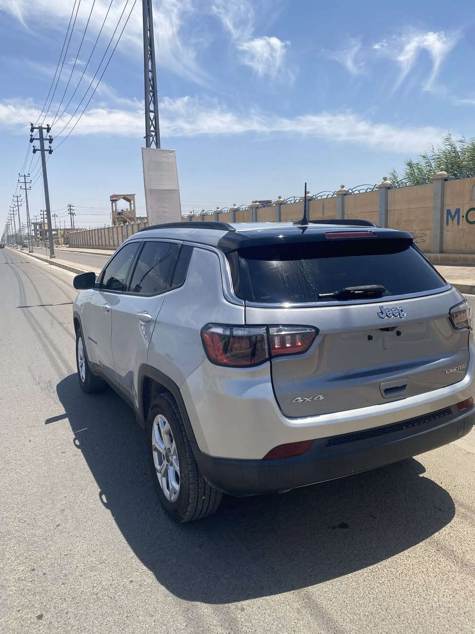 السيارة : جيب كومباس لاتيدو
🔷سنة الصنع :2025

رقم شهداء ميسان 

🔶السعر : 180 ورقة

🔷الضرر :تبديل صندوق كم موضح في الصور

بدون ايرباك

🔷المواصفات:

🔹حجم المحرك 4 سلندر 2.0L

🔹عداد المسافة4 الف ميل

🔹رادار امامي وجانبي وخلفي

🔹تنبيه الخروج عن المسار

🔹كراسي جلد

🔹اوتو ستوب

🔹دفع رباعي AWD

🔹ويل كب حجم 18 انج مع اطارات  جيده جدا

🔹وضعيات قيادة

🔹لايتات LED بالكامل

🔹شاشه تحكم بالايعازات

🔹تحكم ستيرن جهتين

🔹بصمة ابواب وتشغيل

🔹مع باقي المواصفات الاعتيادية

☎️ الاتصال :

***********

سياره جديده وجاهزه
