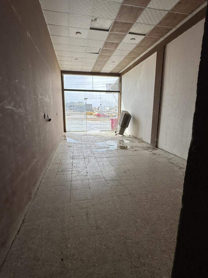 محلات للايجار +كراج يصلح معرض اوغسل سيارات
مقابل تقية مجاور محطة الوسام 
***********
