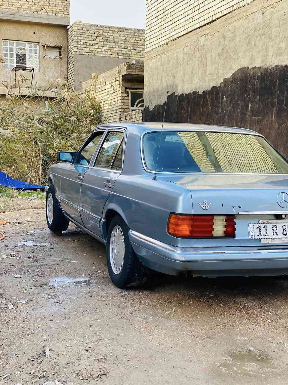 السلام عليكم مارسدس جامبو ١٩٨٨  300 S
رقم بغداد أنكليزي هزه جديده 

صدر امامي خلفي سياره 

كير ومكينه بطه 3000 فيشتين  

السياره مصبوغه عام جماليه 

قواعد بلاد 

السعر ٦٠ وبيها مجال شي قليل 

 ***********
