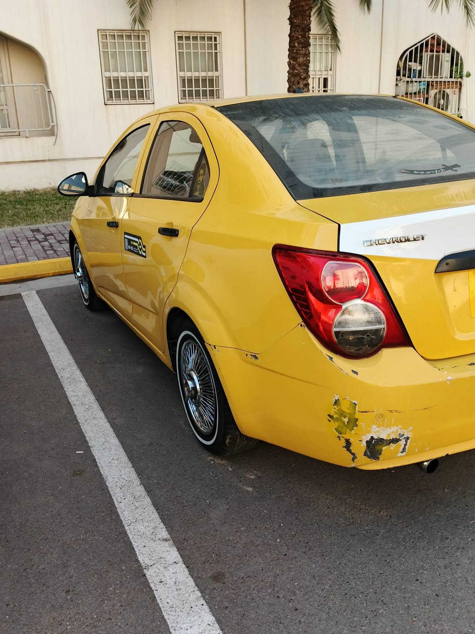 السلام عليكم سياره للبيع او مراوس شوفر سونيك موديل 12 رقم نكليزي بسمي سنويه 30 تخم تأير مكينه وكير اوتو خير من الله منضومه تبريد جديده عنوان بغداد رقم الهاتف *********** سعر 55 بيه مجال للشراي
