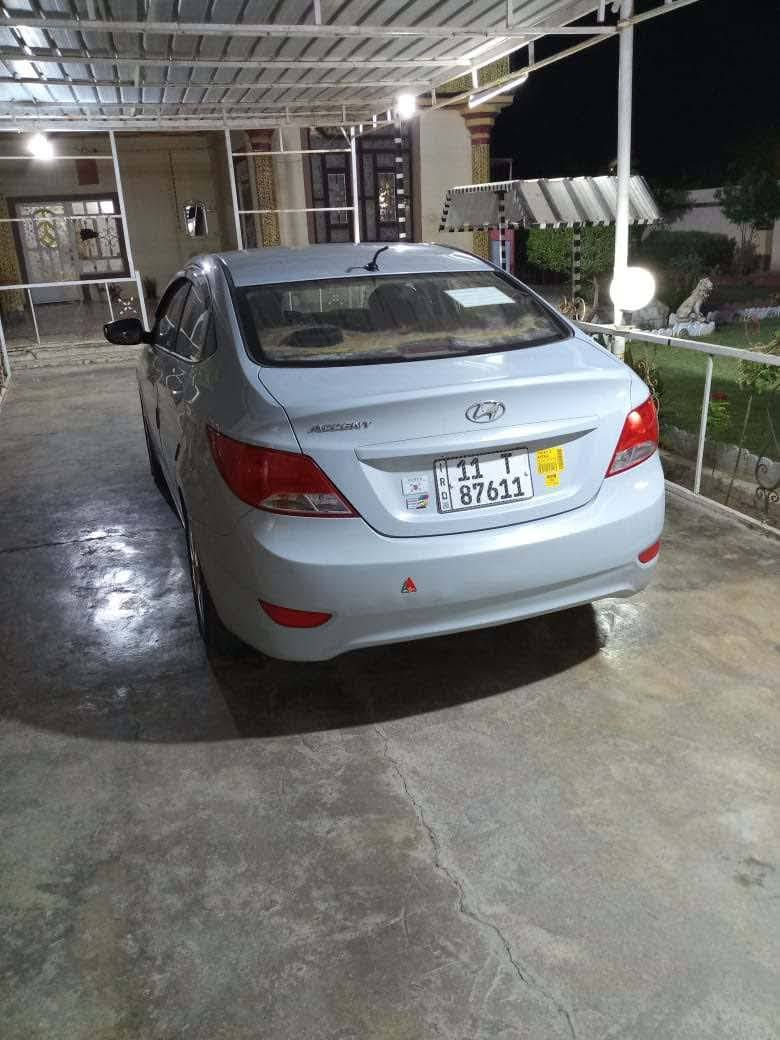 اكسنت 2015 محرك 16 دوش كير سي في تي 
السياره صبغ عام معجون مكان واحد فقط
شرط التحويل وكاله السعر 70 مكاني حي المطاحن اليرموك
***********
