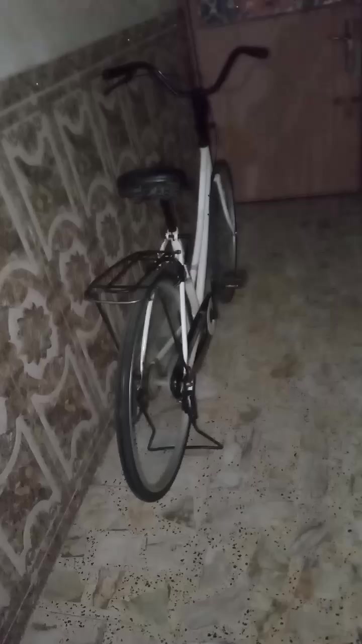 سلام عليكم بسكل شركت ليدز لبيع كفاله عامه مديل ١٥ كله كامل مكان بغداد سعر ١٠٠ مكان  رقم هاتف ***********
